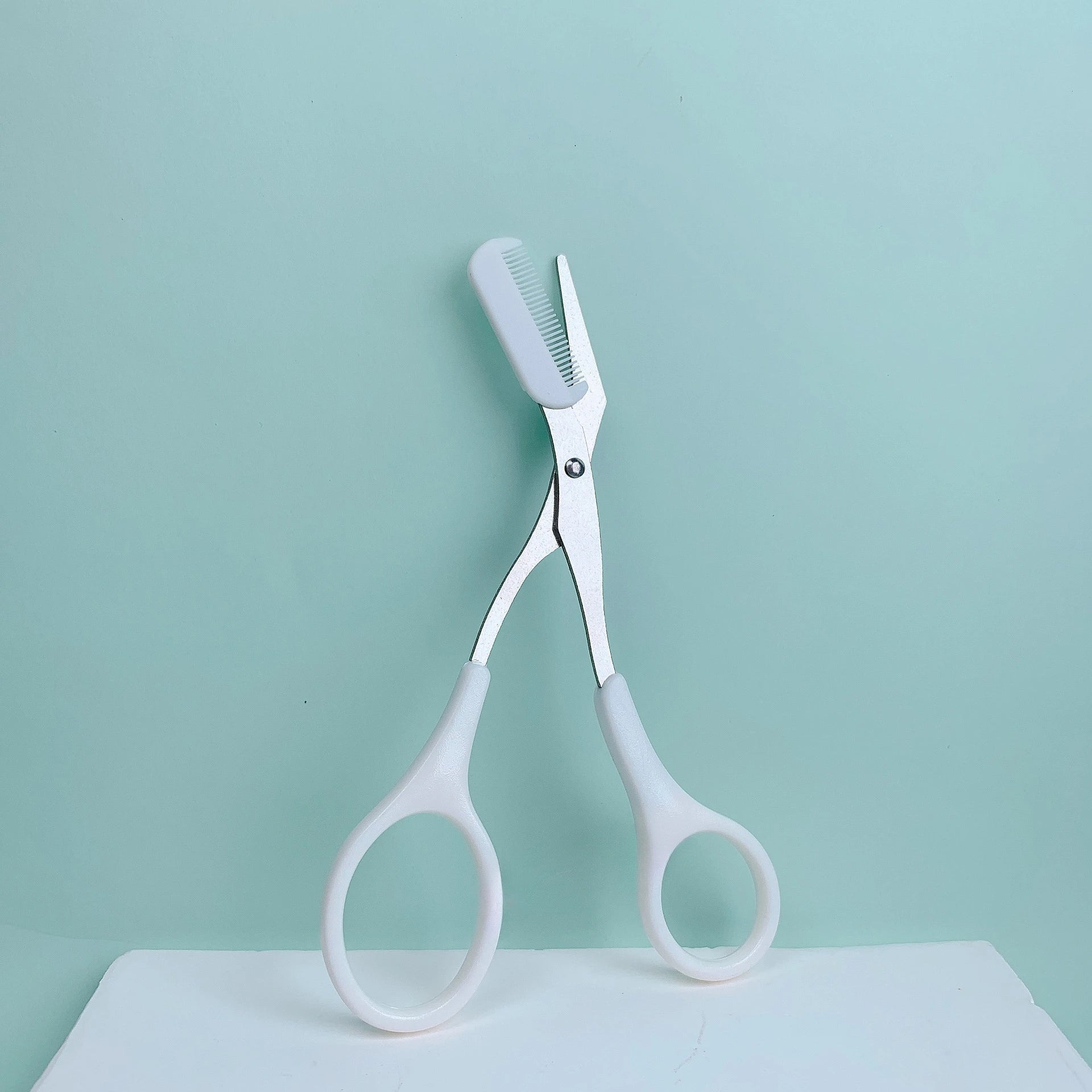 Coupe sourcils