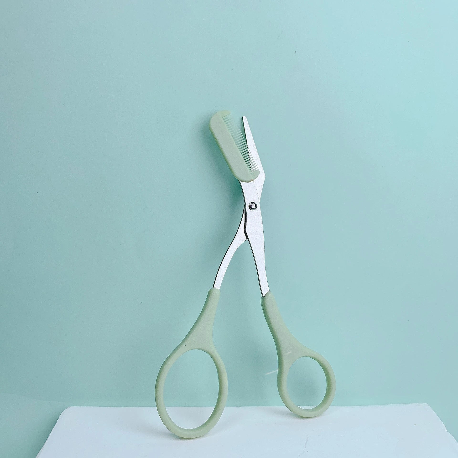 Coupe sourcils